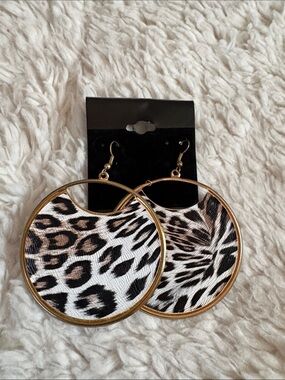 Gold Leopard Print Hoop Earrings - Women's Fashion Jewelry